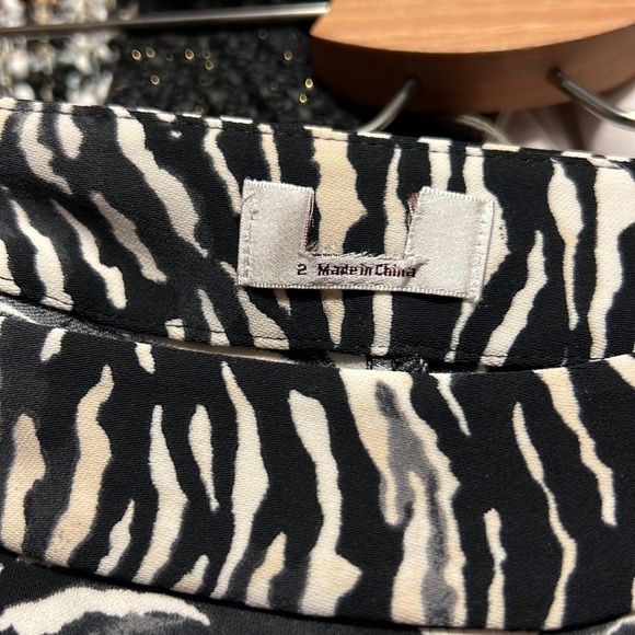 SOLD Little moon zebra julep pant - Picture 3 of 6